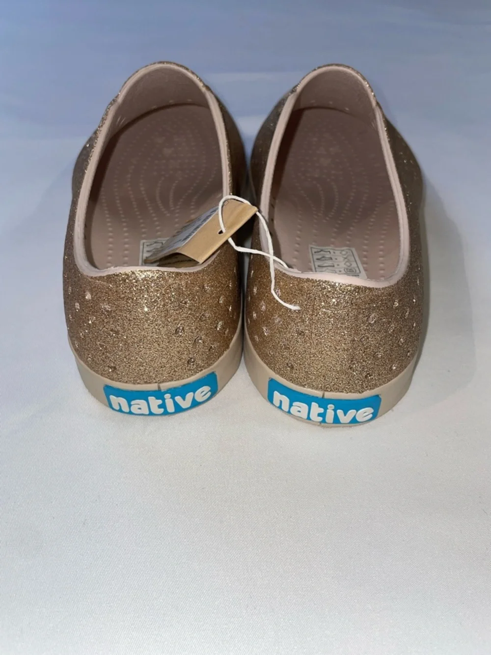Native Jefferson Bling. Size 5. Rock Salt Pink